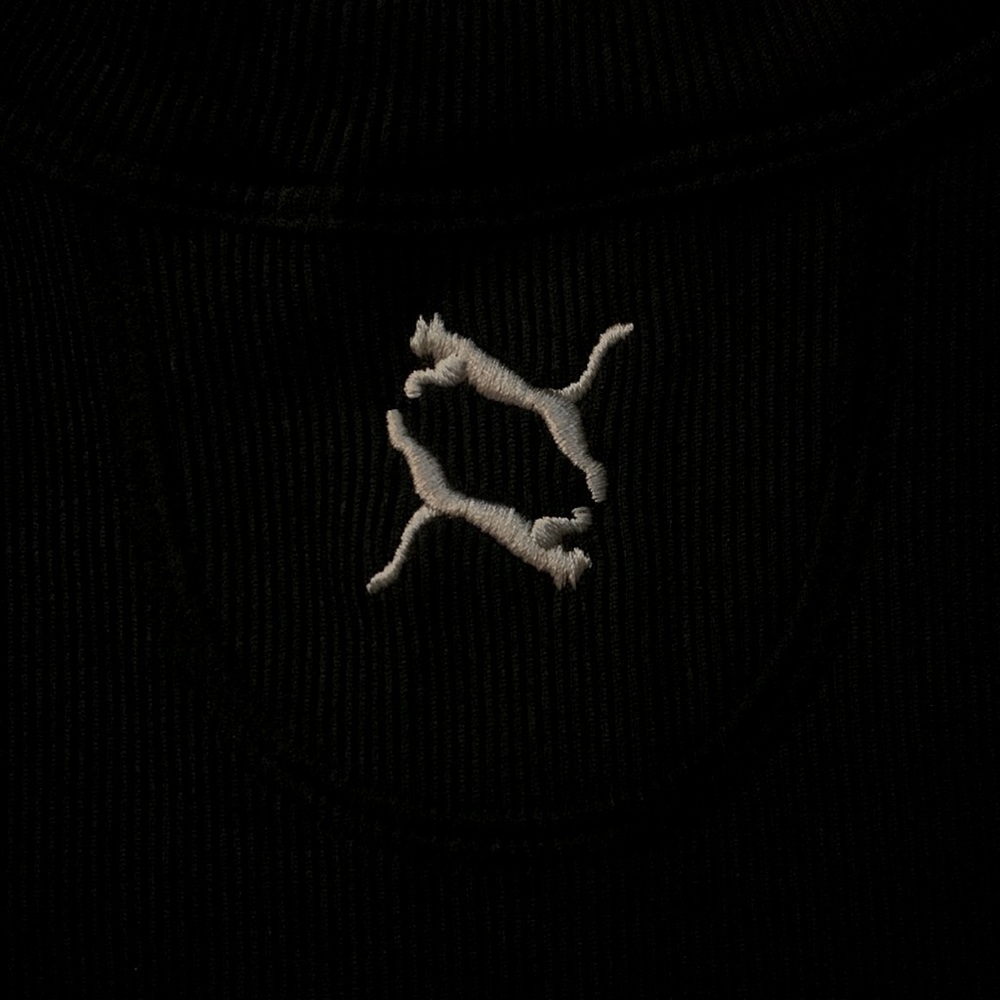 *NWT* Crop Top Puma Yoga Collection Top - Picture 3 of 5